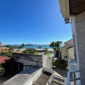 https://apto-lexus-a-30m-da-praia-e-vista-mar.santa-catarina-brasil.com